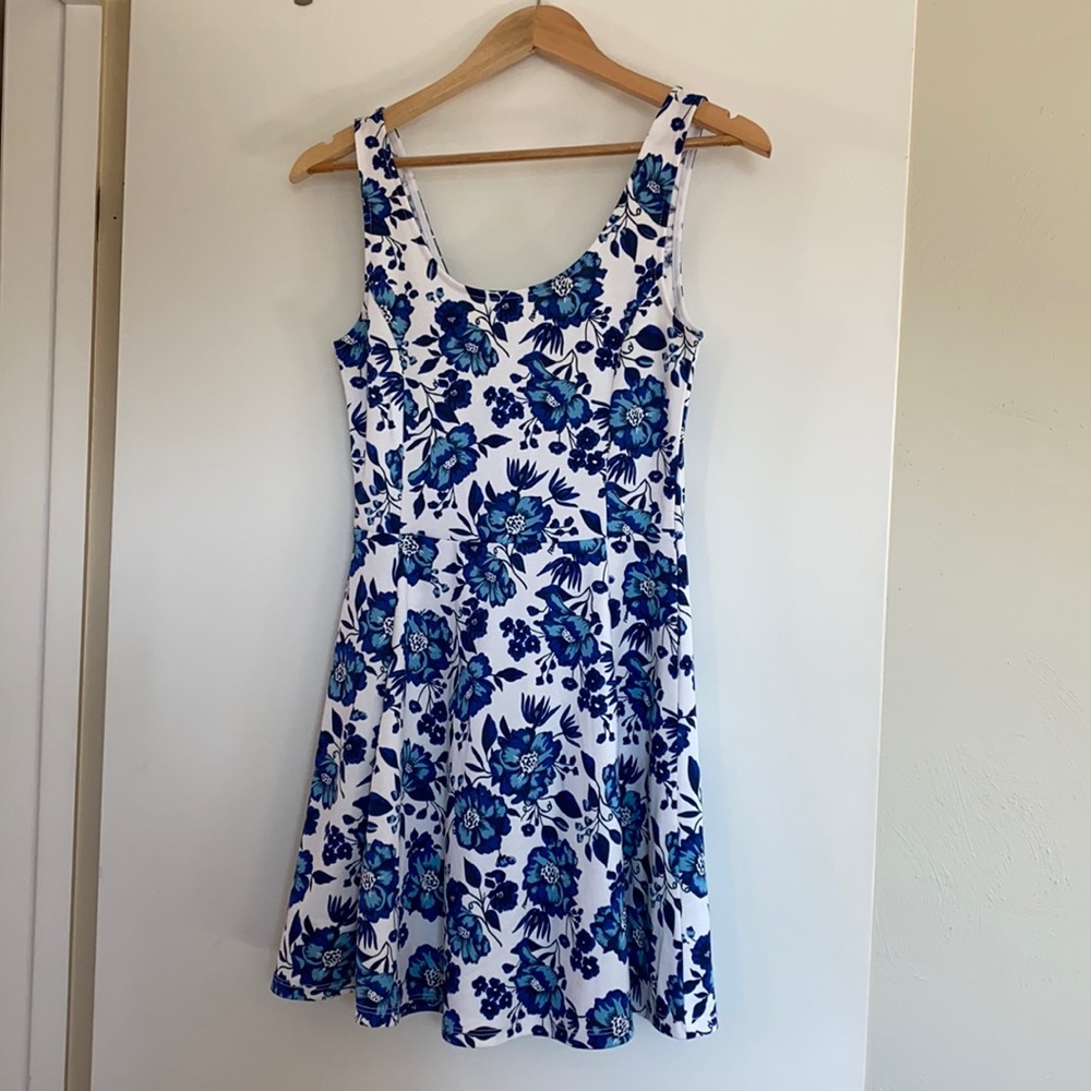 Divided H&M floral skater dress (medium)